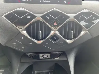 Photo 12 DS DS 3 DS3 Crossback PureTech 130 EAT8 Performance Line
