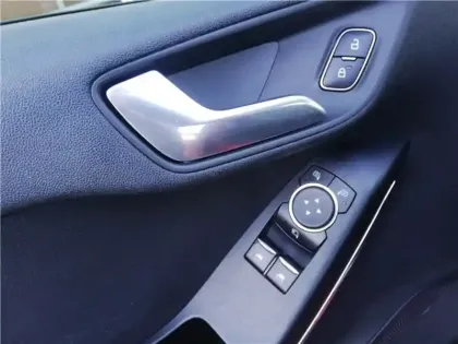 Photo 17 Ford Fiesta 1.0 ECOBOOST 100 CH S&S BVM6