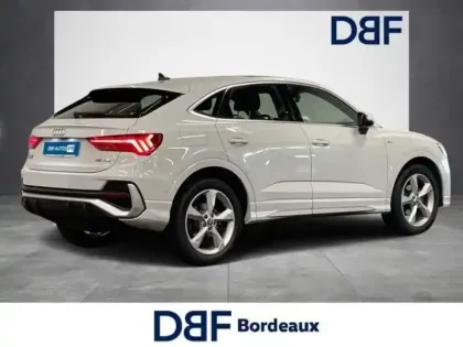 Photo 10 Audi Q3 35 TDI 150 ch S tronic 7 S line