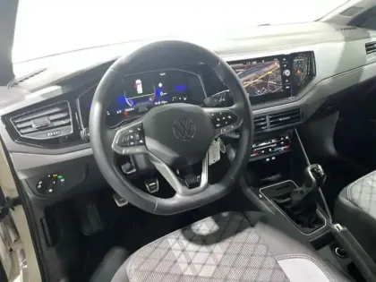 Photo 8 Volkswagen Polo 1.0 TSI 95 S&S BVM5 R-Line