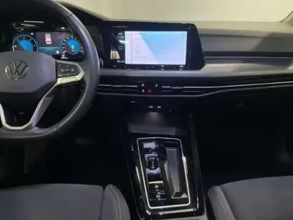 Photo 9 Volkswagen Golf 2.0 TDI SCR 150 DSG7 Style