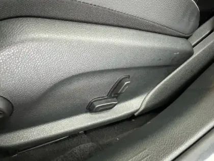 Photo 19 Mercedes Classe C  200 d Berline AMG Lin