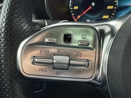 Photo 10 Mercedes Classe C  200 d Berline AMG Lin