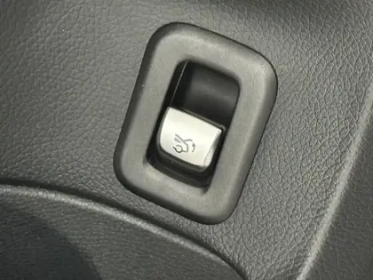 Photo 20 Mercedes Classe C  200 d Berline AMG Lin