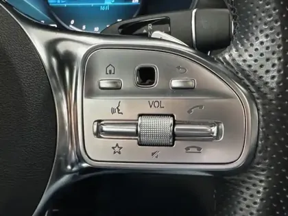 Photo 11 Mercedes Classe C  200 d Berline AMG Lin