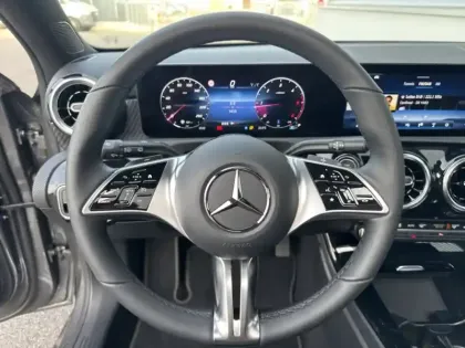 Photo 18 Mercedes Classe A 180 d Progressive Line