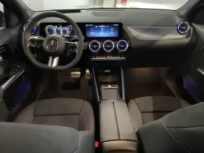 Photo 10 Mercedes GLA 200 d AMG Line