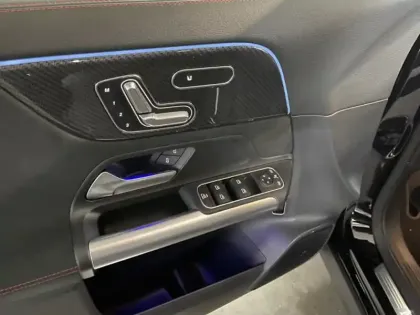 Photo 11 Mercedes GLA 200 d AMG Line