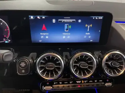 Photo 17 Mercedes GLA 200 d AMG Line