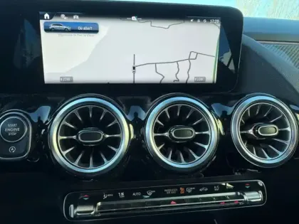 Photo 17 Mercedes Classe B 200 d AMG Line