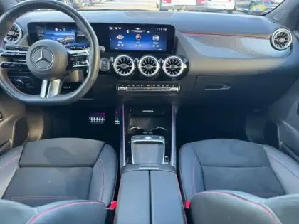 Photo 8 Mercedes Classe B 200 d AMG Line