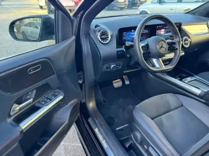 Photo 7 Mercedes Classe B 200 d AMG Line