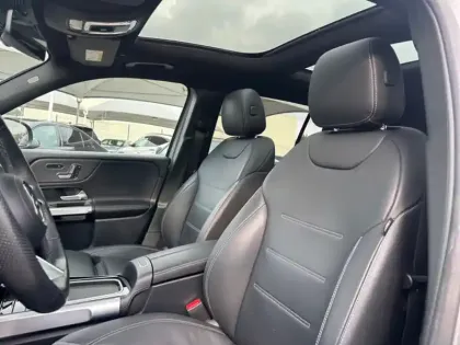 Photo 18 Mercedes GLB 220 d 4MATIC AMG Line