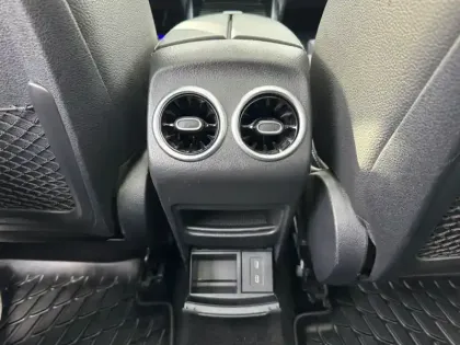 Photo 16 Mercedes GLB 220 d 4MATIC AMG Line