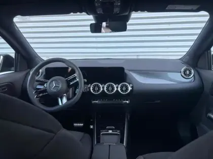 Photo 10 Mercedes GLA 200 d AMG Line