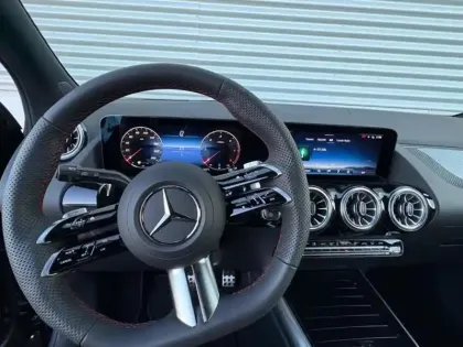 Photo 12 Mercedes GLA 200 d AMG Line