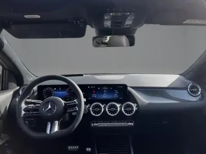 Photo 8 Mercedes GLA 200 d AMG Line