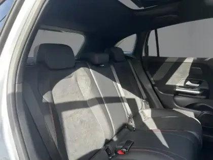 Photo 15 Mercedes GLA 200 d AMG Line