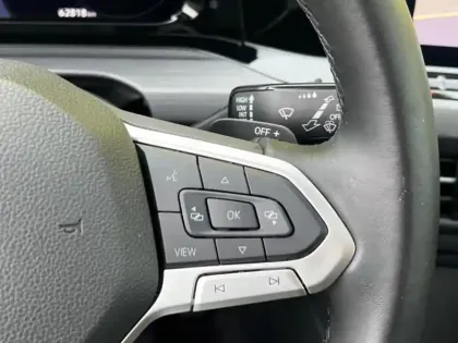 Photo 25 Volkswagen Golf Gén. VIII Ph1 Style 1st 5