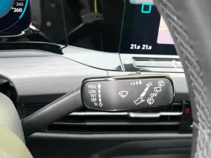 Photo 20 Volkswagen Golf Gén. VIII Ph1 Style 1st 5