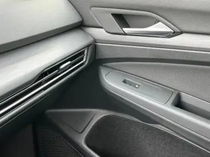 Photo 16 Volkswagen Golf 2.0 TDI 150 Style 1st DSG7