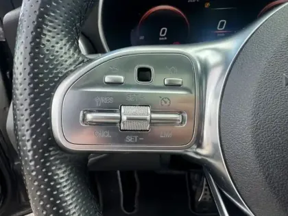 Photo 14 Mercedes Classe C  200 d Berline AMG Lin