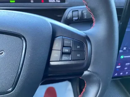 Photo 18 Ford Mustang 269ch Standard Range 76kWh AWD 9cv