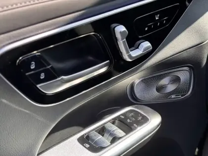 Photo 57 Mercedes Classe GLC Gén. II (C254) Ph1 AMG Line 5