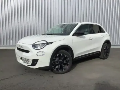 Photo Fiat 600 Nouvelle T-gen 3 1.2 Hybrid 110ch Edct6 La Prima