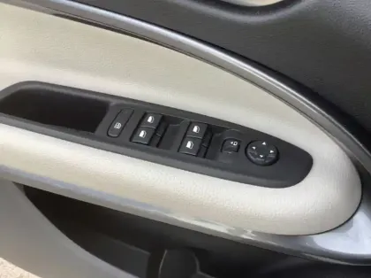 Photo 16 Fiat 600 Nouvelle T-Gen 3 1.2 Hybrid 110ch eDCT6 La Prima