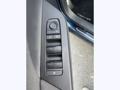 Photo 16 Toyota C-HR 2.0 PHEV 225 Design NG HYBRIDE RECHARGE