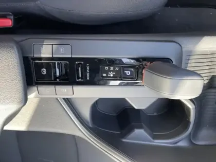 Photo 15 Toyota C-HR 2.0 PHEV 225 Design NG HYBRIDE RECHARGE