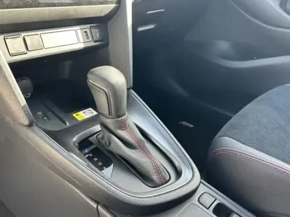 Photo 16 Toyota Yaris Hybride 1.5 HYBRID 116H GR SPORT Pack Techno Toit Pano