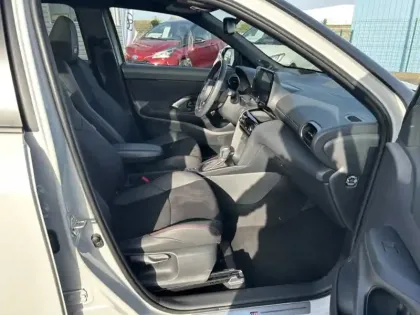 Photo 18 Toyota Yaris Hybride 1.5 HYBRID 116H GR SPORT Pack Techno Toit Pano