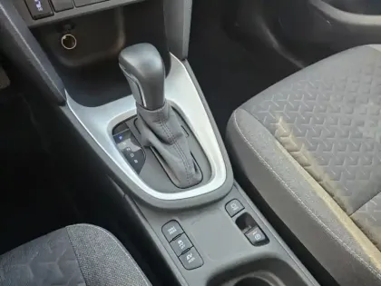 Photo 21 Toyota Yaris Hybride 1.5 HYBRID 116H DESIGN Cargo