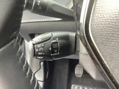 Photo 21 Peugeot 208 Nouvelle 100 S&S BVM6 Allure