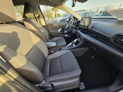 Photo 11 Toyota Yaris Hybride 116h Design