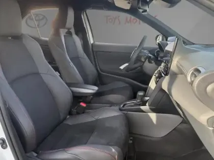 Photo 10 Toyota Yaris Hybride 1.5 HYBRID 130H GR SPORT Pack Techno