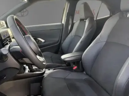 Photo 7 Toyota Yaris Hybride 1.5 HYBRID 130H GR SPORT Pack Techno