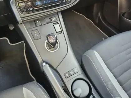 Photo 21 Toyota Auris Sports Touring 1.8 HYBRID 136h DESIGN