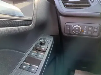 Photo 24 Ford Kuga 2.5 Duratec 190ch FHEV E85 ST-Line X BVA