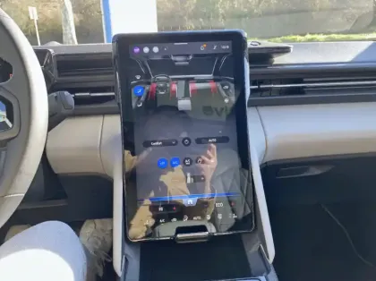 Photo 24 Ford Explorer Gén. IV Ph1 Pack Premium 5