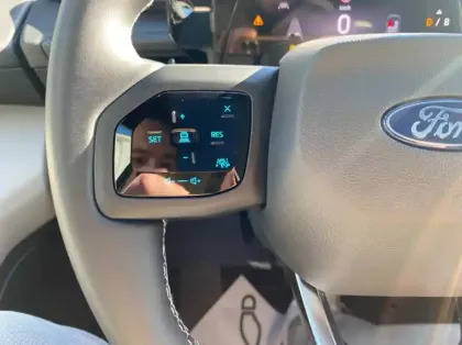 Photo 36 Ford Explorer Gén. IV Ph1 Pack Premium 5