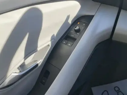 Photo 25 Ford Explorer Gén. IV Ph1 Pack Premium 5