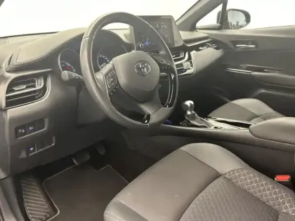Photo 17 Toyota C-HR 1.8 Hybride 122 Design
