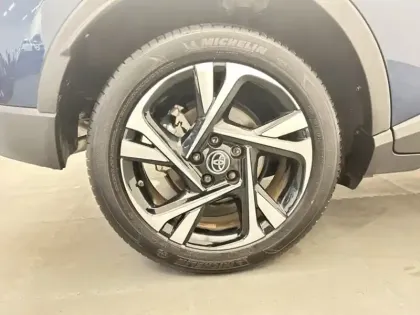 Photo 8 Toyota C-HR 1.8 Hybride 122 Design