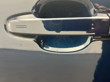 Photo 16 Toyota C-HR 1.8 Hybride 122 Design