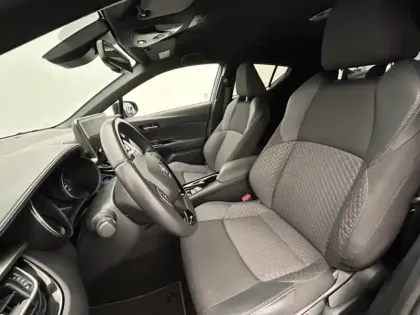 Photo 18 Toyota C-HR 1.8 Hybride 122 Design