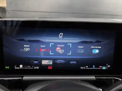 Photo 25 Mercedes GLA 200 d AMG Line