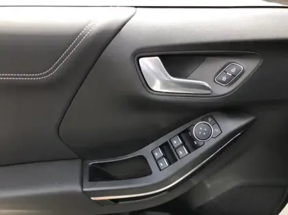 Photo 5 Ford Puma 1.0 EcoBoost 125ch mHEV Titanium Business 6cv